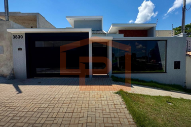 Casa &agrave; venda - 123m&sup2; - Jardim Cima