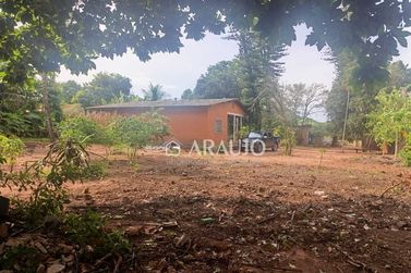 Ch&aacute;cara &agrave; venda - 1800m&sup2; - Saltinho do Oeste