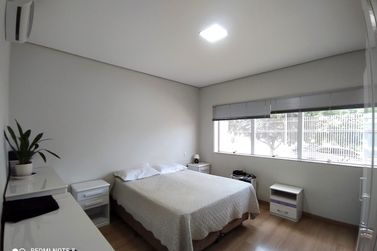 Casa &agrave; venda - 237m&sup2; - Jardim Oliveira