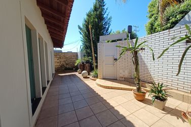 Casa &agrave; venda - 420m&sup2; - Zona I