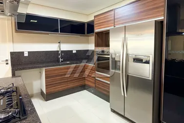 Apartamento &agrave; venda - 174m&sup2; - Zona I