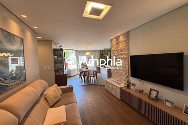 Casa &agrave; venda - 214m&sup2; - Recanto Tropical