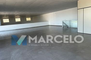 Sal&atilde;o Comercial para alugar - 301m&sup2; - Jardim Birigui