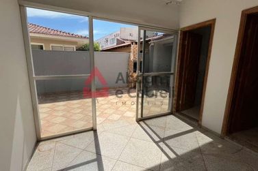 Sobrado para alugar - 267m&sup2; - Zona II