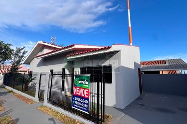 Casa &agrave; venda - 68m&sup2; - Jardim Gar&ccedil;as