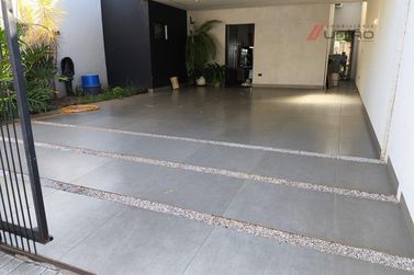 Casa &agrave; venda - 138m&sup2; - Jardim Azal&eacute;ia