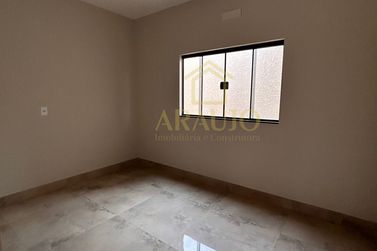 Casa &agrave; venda - 132m&sup2; - Jardim Azal&eacute;ia