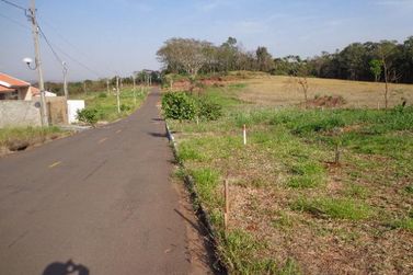 Terreno &agrave; venda - 255m&sup2; - Parque Residencial Viena