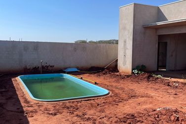 Casa &agrave; venda - 200m&sup2; - Porto Camargo