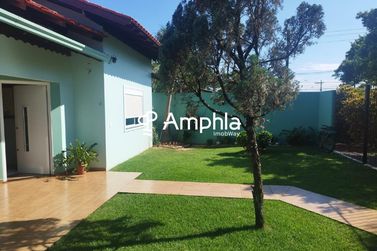 Casa &agrave; venda - 180m&sup2; - Centro