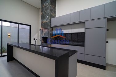 Casa para alugar - 144m&sup2; - ZONA III