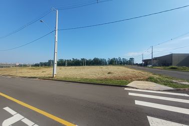 Terreno &agrave; venda - 509m&sup2; - Lovat