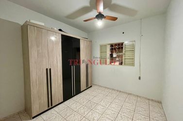 Casa &agrave; venda - 130m&sup2; - JARDIM PETROPOLIS