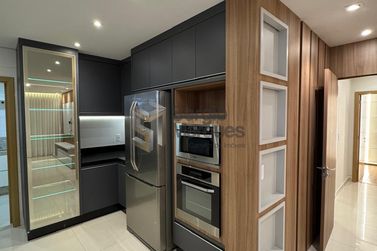 Apartamento &agrave; venda - 300m&sup2; - Zona III