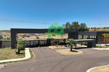 Terreno &agrave; venda - 400m&sup2; - Condominio Golden Lake