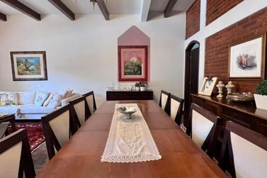 Casa &agrave; venda - 700m&sup2; - Centro