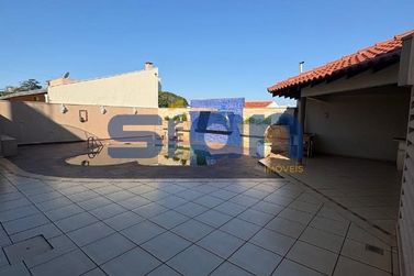 Casa para alugar - 350m&sup2; - Zona III