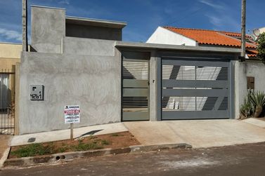 Casa &agrave; venda - 64m&sup2; - Parque Industrial I