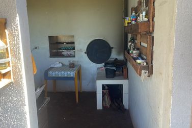 Ch&aacute;cara &agrave; venda - Rod. Henio Romagnoli