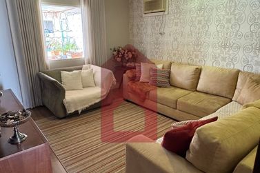 Casa &agrave; venda - 332m&sup2; - Zona I
