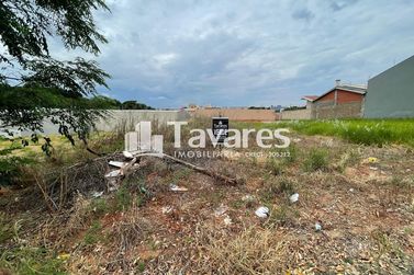 Terreno &agrave; venda - 371m&sup2; - Jardim Floren&ccedil;a