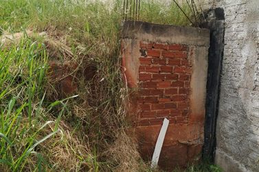 Terreno &agrave; venda - 180m&sup2; - Parque Residencial Interlagos