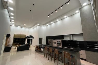 Casa &agrave; venda - 218m&sup2; - Portal das &Aacute;guas