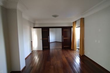 Casa &agrave; venda - 406m&sup2; - Zona II