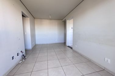 Apartamento para alugar - 67m&sup2; - Pra&ccedil;a H&ecirc;nio Romagnolli