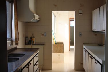 Apartamento para alugar - 130m&sup2; - Zona III