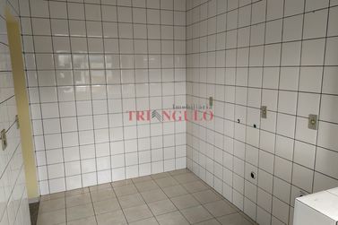 Apartamento &agrave; venda - 79m&sup2; - ZONA III