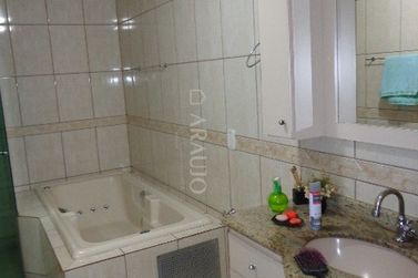 Casa &agrave; venda - 330m&sup2; - Jardim Panorama