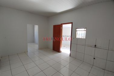 Casa para alugar - 111m&sup2; - JARDIM TROPICAL