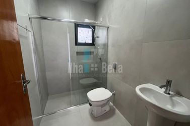 Casa &agrave; venda - Zona I