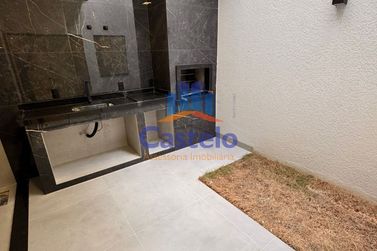 Casa &agrave; venda - 135m&sup2; - ZONA III