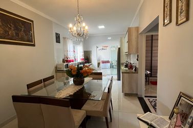 Casa &agrave; venda - 158m&sup2; - Jardim Birig&uuml;i