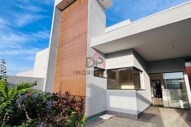 Casa &agrave; venda - 68m&sup2; - Jardim das Cerejeiras