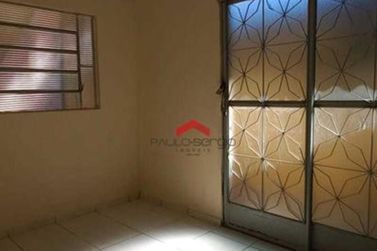 Casa &agrave; venda - 70m&sup2; - Conjunto Residencial Ouro Branco