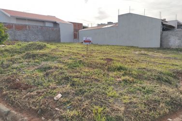 Terreno &agrave; venda - 180m&sup2; - Parque Residencial Montreal