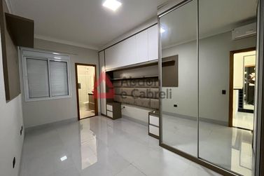 Casa para alugar - 192m&sup2; - Jardim Pacif&iacute;co