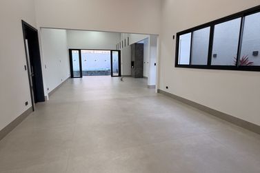 Casa &agrave; venda - 260m&sup2; - Condom&iacute;nio Euro Park