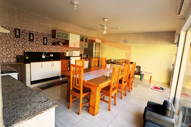 Casa &agrave; venda - 309m&sup2; - Zona III