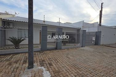 Casa &agrave; venda - 243m&sup2; - Jardim Indai&aacute;