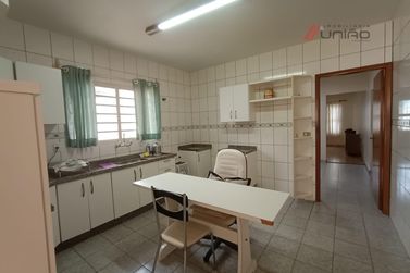 Casa &agrave; venda - 176m&sup2; - Parque Presidente