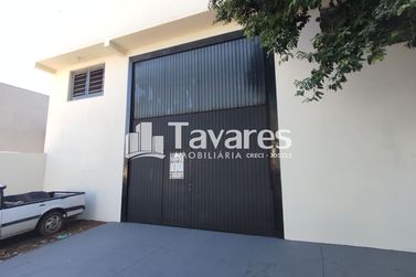 Sal&atilde;o Comercial para alugar - 300m&sup2; - Zona VII