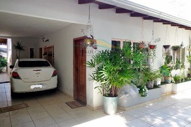 Casa &agrave; venda - 295m&sup2; - Zona III