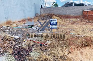 Terreno &agrave; venda - 126m&sup2; - Jardim Sakai