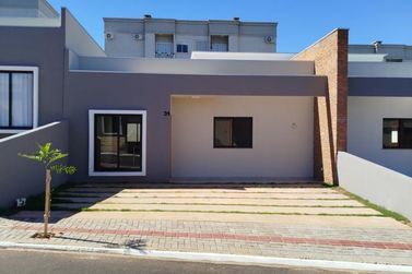 Casa &agrave; venda - 80m&sup2; - Zona V