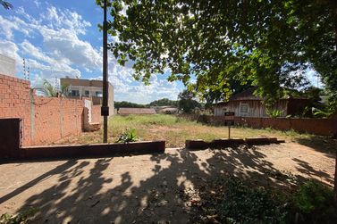 Terreno &agrave; venda - 525m&sup2; - Zona VI