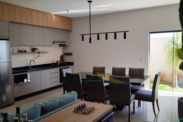 Casa &agrave; venda - 144m&sup2; - PARQUE EST&Acirc;NCIA ll